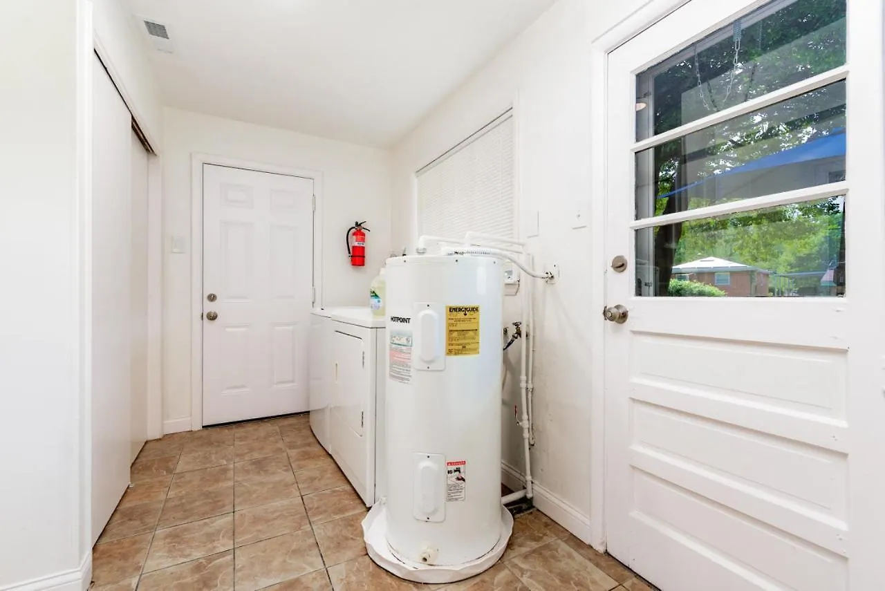 Lovely Landing Pad Near Lambert Airport 3 Bed Bath Berkeley Holiday home